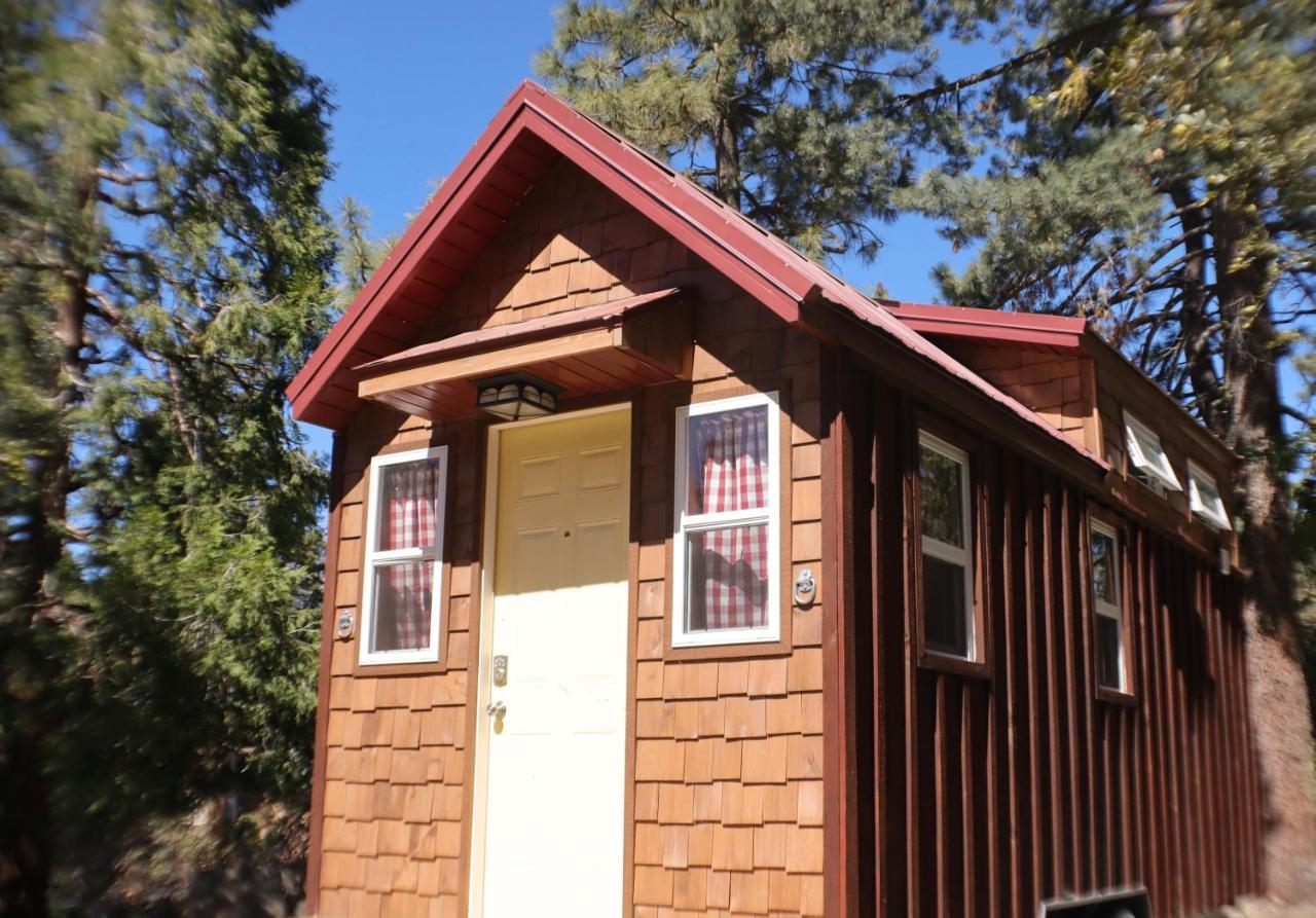 Storybook Village Pine Cove Bagian luar foto